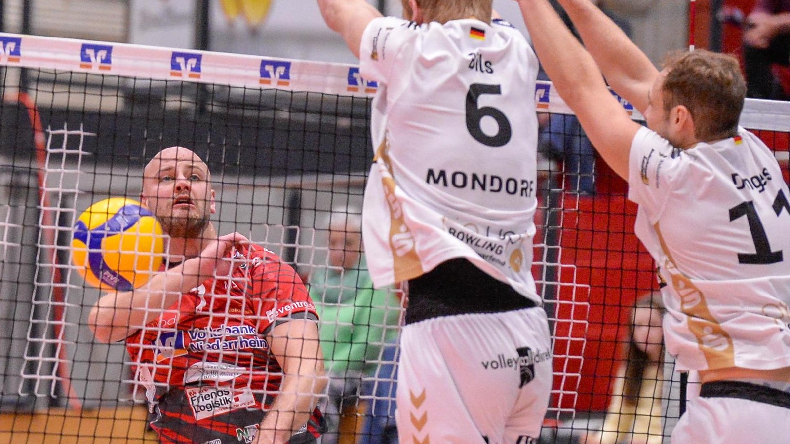 Im-ersten-von-acht-Endspielen-geht-der-Moerser-SC-einmal-mehr-leer-aus