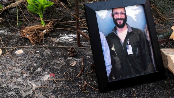 Wie Trumps Geheimpolizei ICE aus einem Krankenpfleger einen Terroristen macht