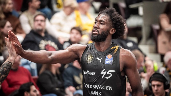 Löwen spielen wie ein Absteiger: Sportchef Mittmann will‘s „intern aufarbeiten“