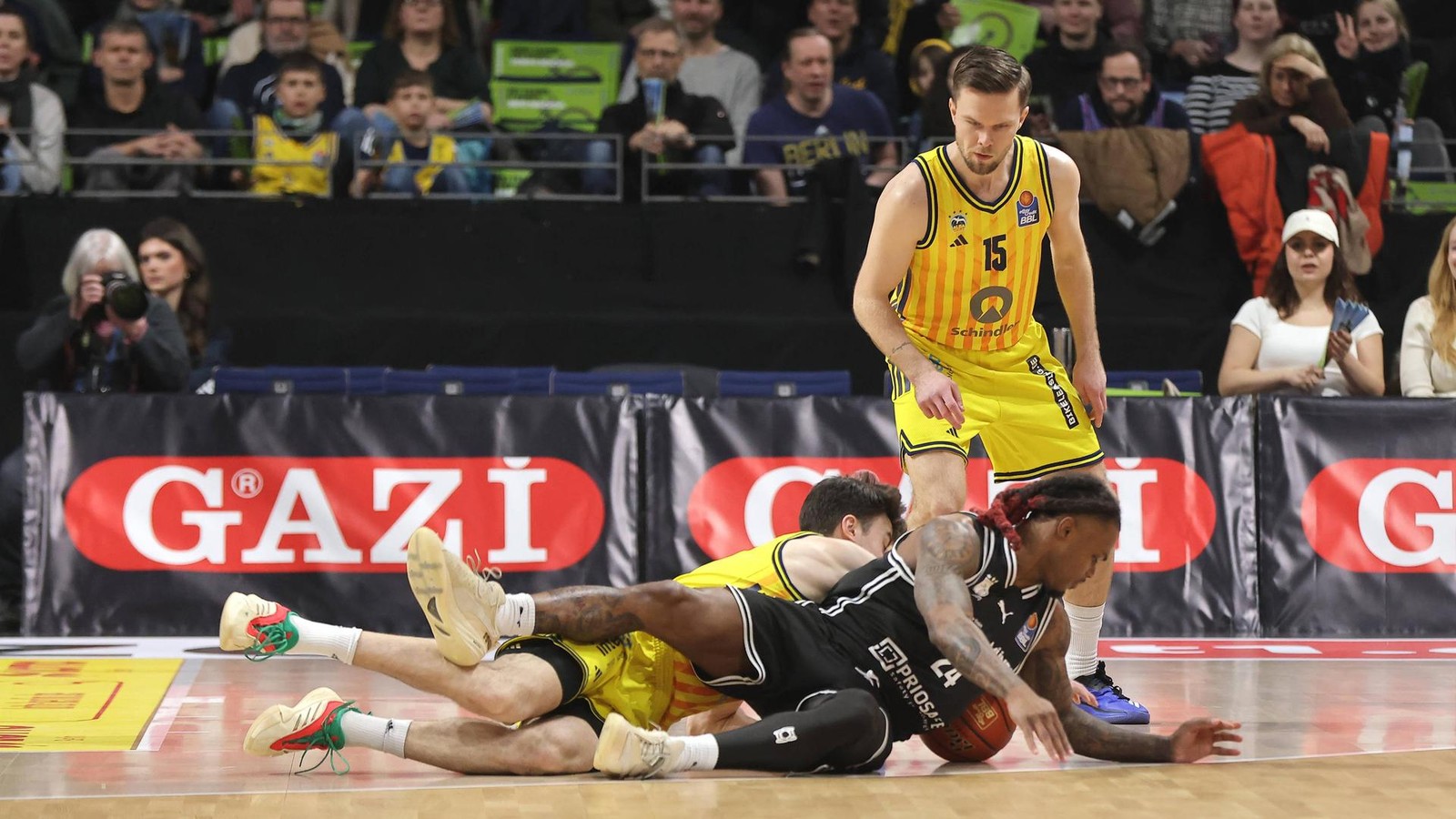 Alba-Nervenstark-auf-Platz-zwei