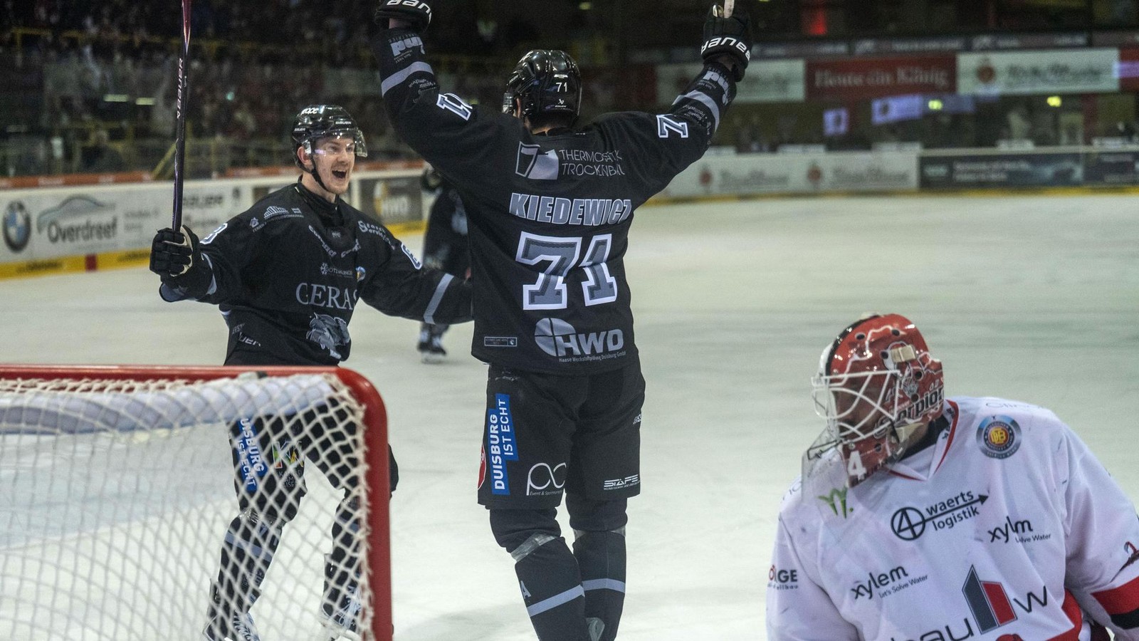 Siebter-Sieg-in-Serie-F-chse-Duisburg-stoppen-den-Spitzenreiter