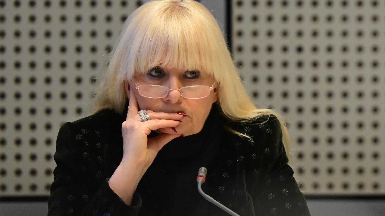 Innensenatorin-zu-Gewalt-beim-Hertha-Spiel-Polizei-hat-viel-aufzuarbeiten-