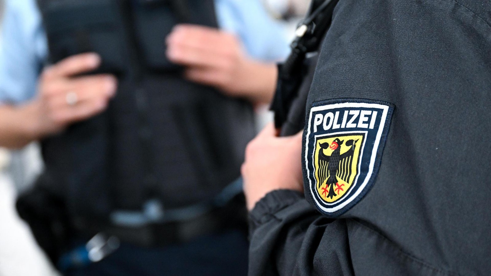 mann-z-ndet-sprengstoff-am-erfurter-hauptbahnhof