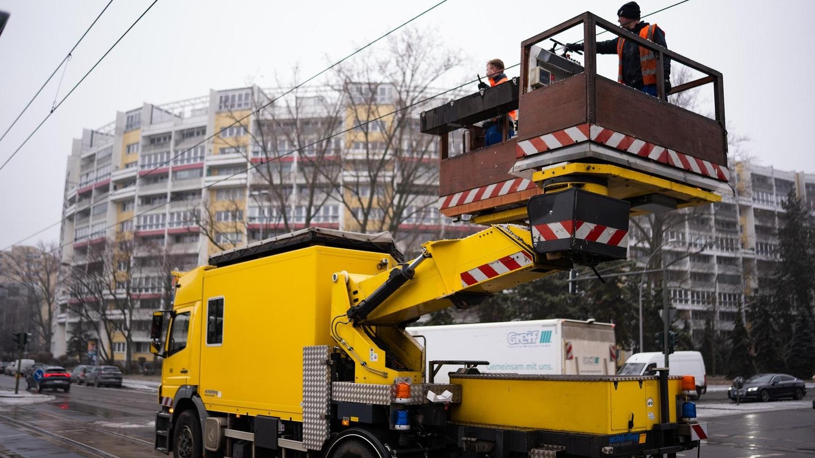 Tram-Verkehr-steht-in-Berlin-still-Warum-die-Enteisung-so-aufwendig-ist