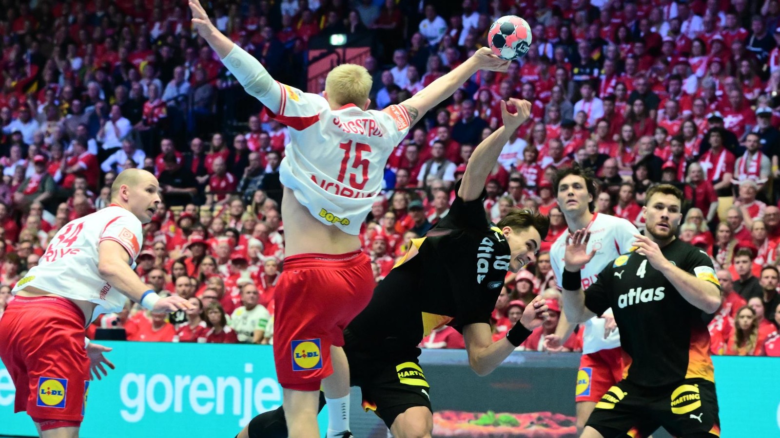 Handball-EM-live-Deutschland-D-nemark-Wilder-Beginn-DHB-Team-h-lt-Anschluss