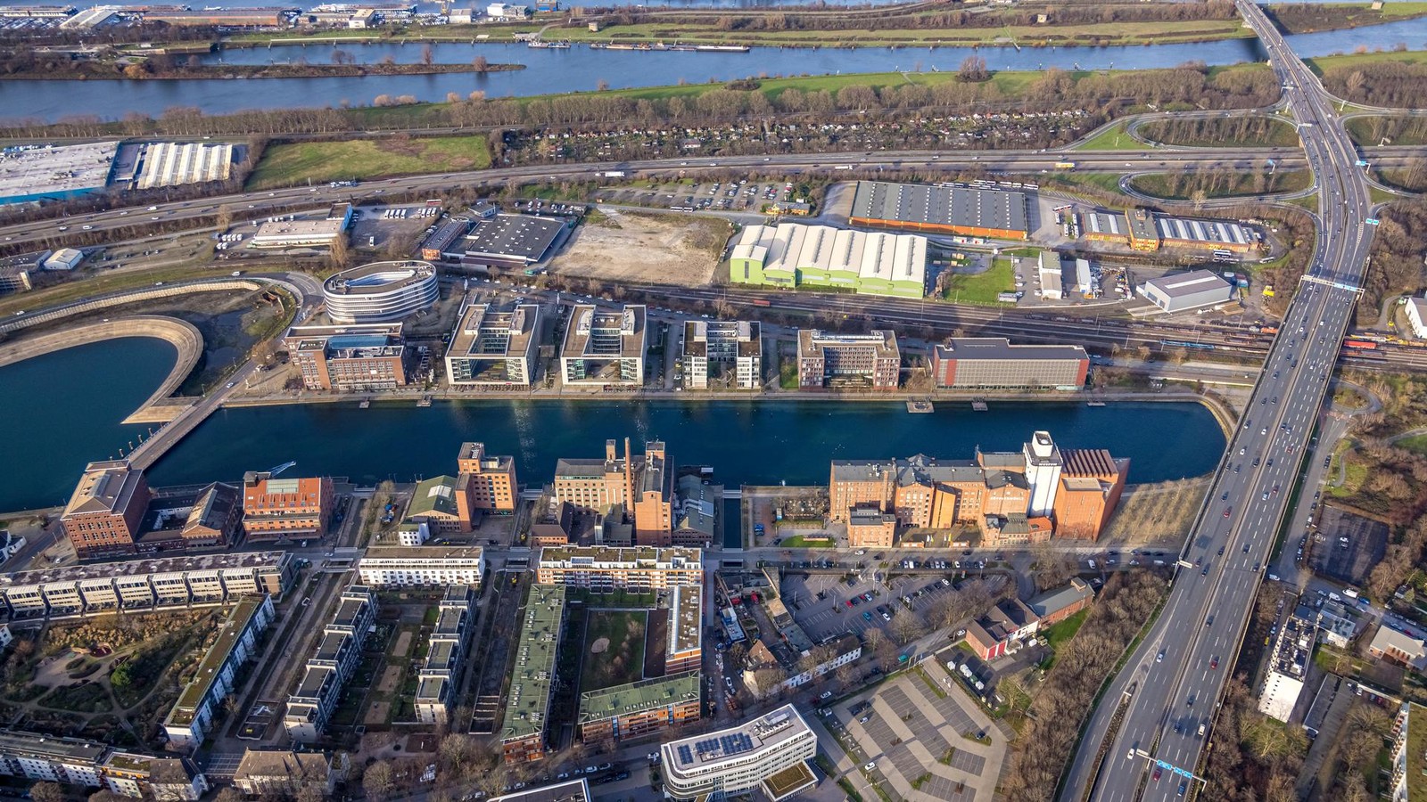 Streit-im-Fitnessstudio-M-nner-pr-geln-auf-43-J-hrigen-am-Boden-ein