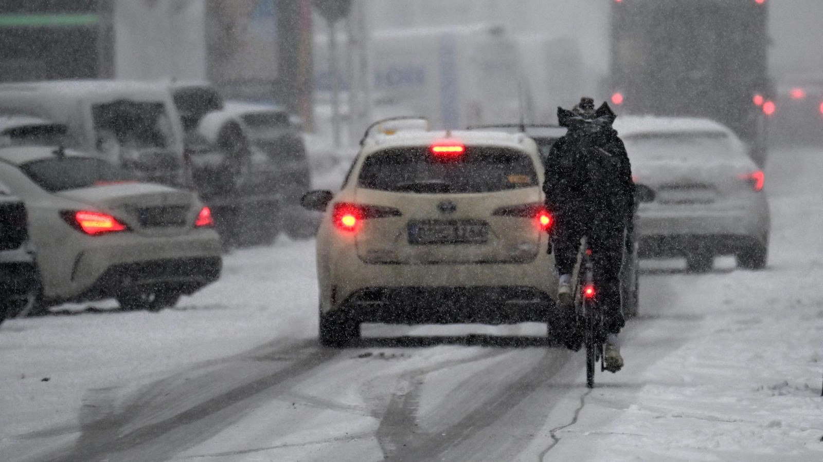 Gl-tte-verursacht-kleinere-Unf-lle-in-Niedersachsen-Autofahrer-aufgefordert-zur-Vorsicht