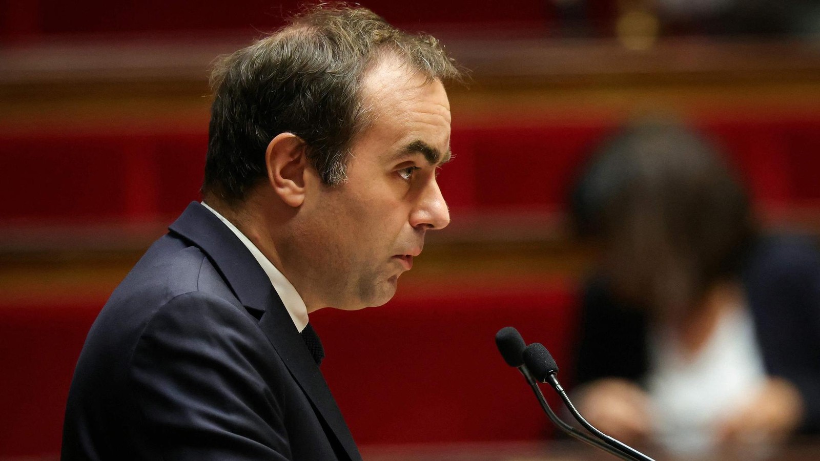 Haushalt-nimmt-erste-H-rde-Frankreichs-Regierung-bersteht-Misstrauensvoten