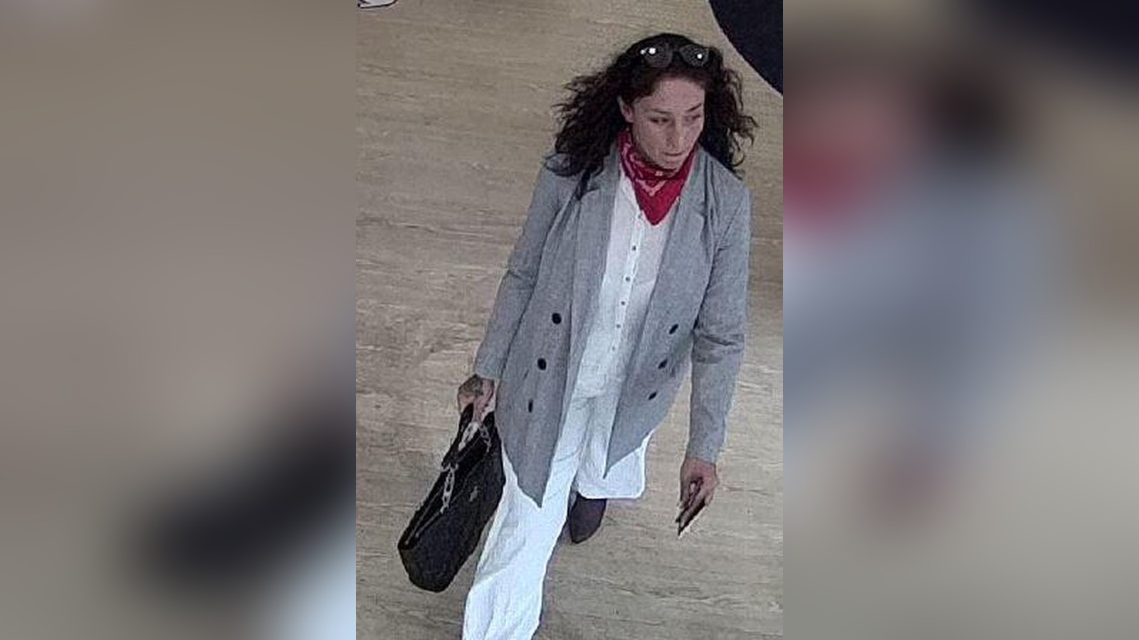 Bank-Betrug-mit-gef-lschtem-Pass-Wer-kennt-diese-Frau-