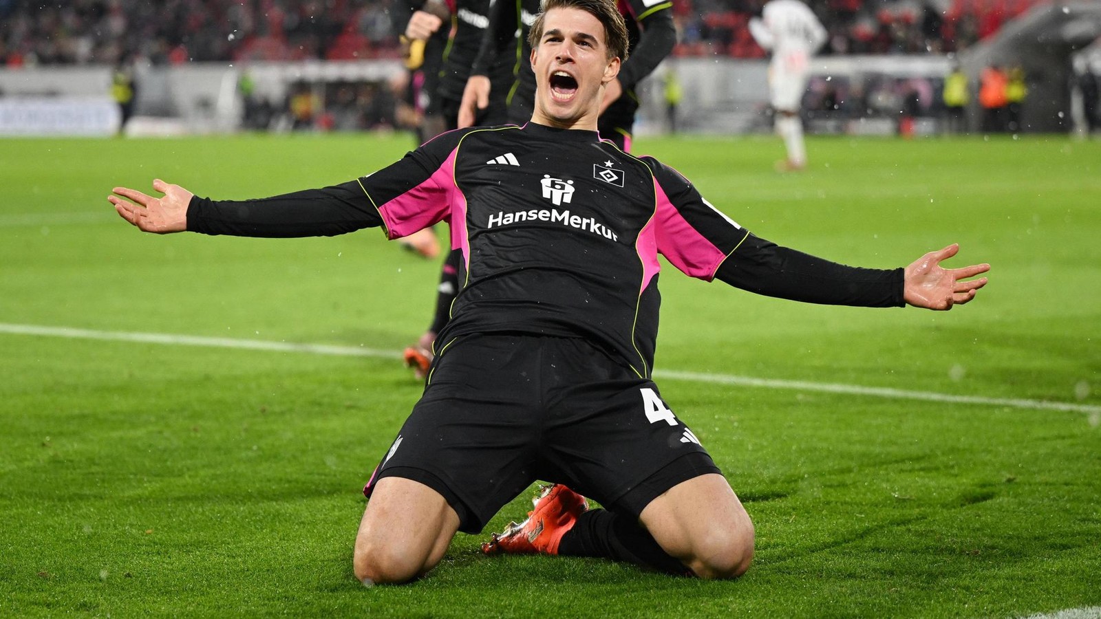 Luka-Vuskovic-im-Visier-des-FC-Bayern-Neue-Spekulationen-um-HSV-Star