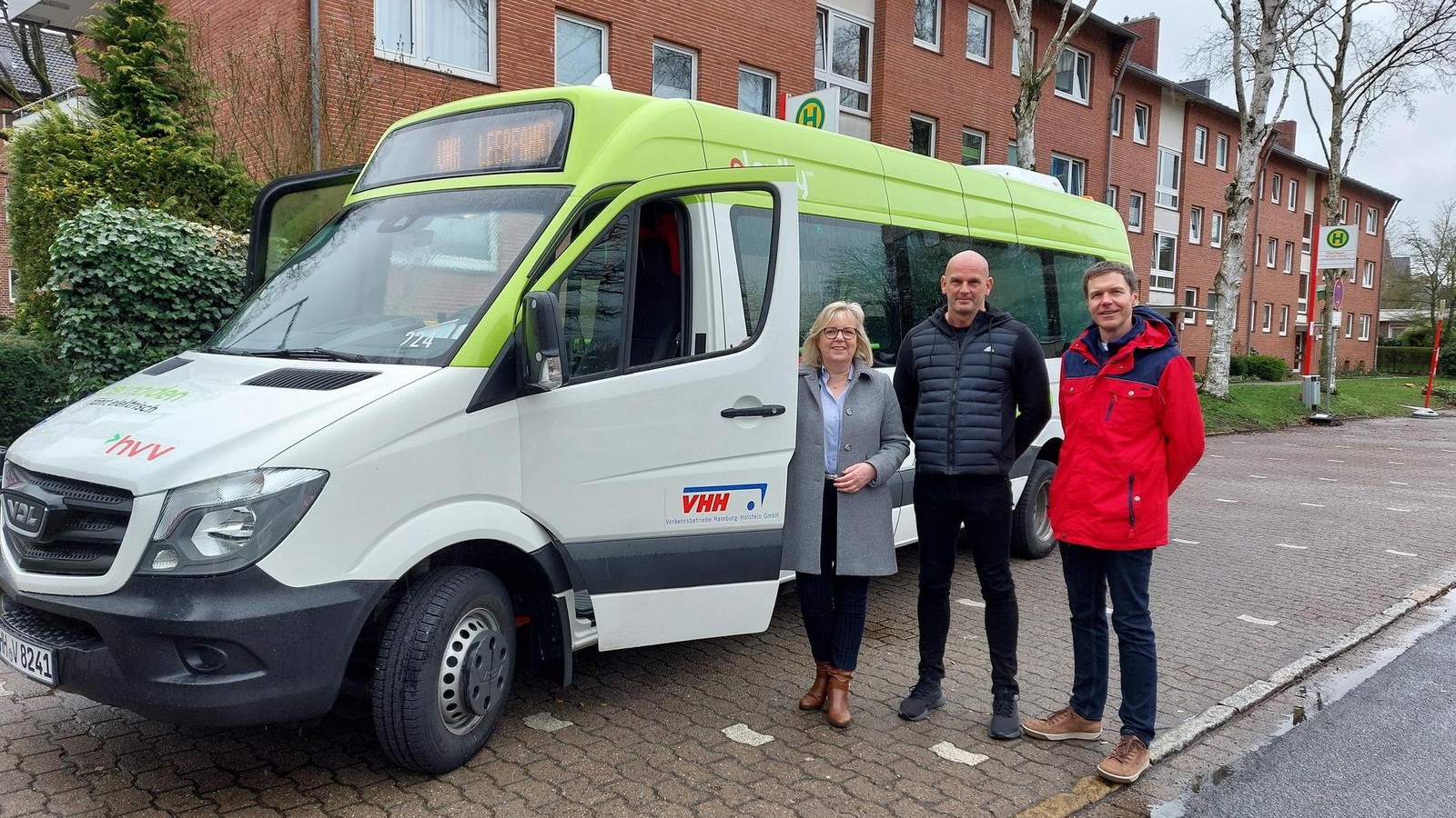 Trotz-m-glichen-Sparzwangs-E-Buslinie-geht-mit-neuer-Route-an-den-Start