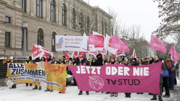 Frust an der TU Braunschweig: Beschäftigte gehen einen Tag auf die Straße