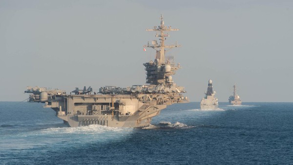 „USS Abraham Lincoln“ führt Trumps Iran-Armada – das kann der Atom-Koloss