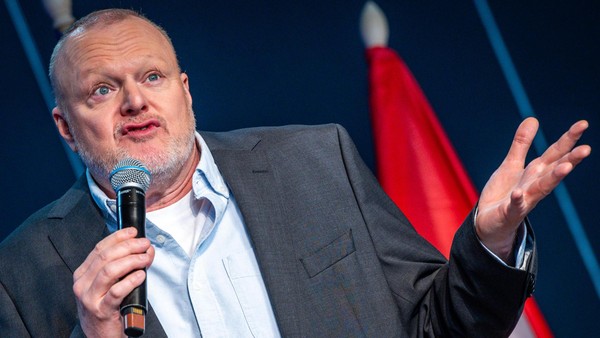 Kleinkrieg bei RTL? Raab attackiert Dschungelcamp-Moderatorin Zietlow