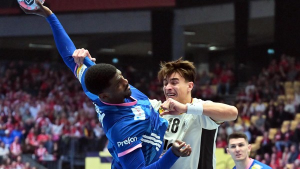 Handball-EM live! Tolle Halbzeit! DHB-Team gegen Frankreich auf Halbfinal-Kurs