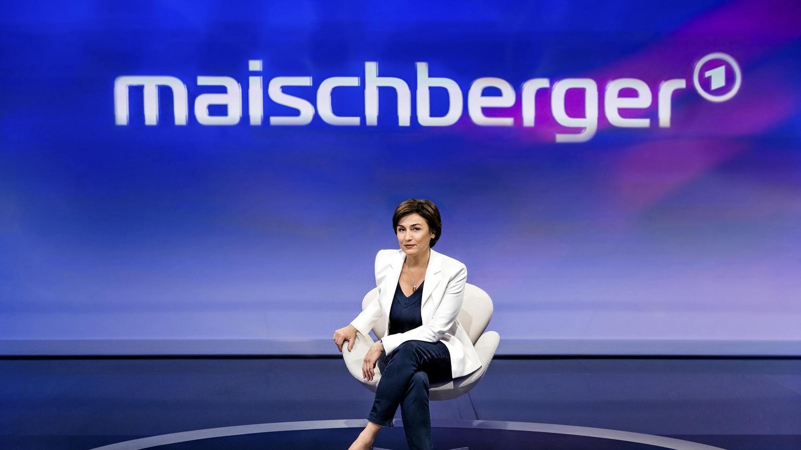 Gysi-und-Amthor-liefern-sich-Schlagabtausch-zu-Lifestyle-Teilzeit-