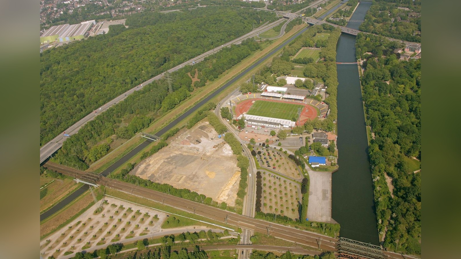 Oberhausen im Mai 2011 aus der Luft