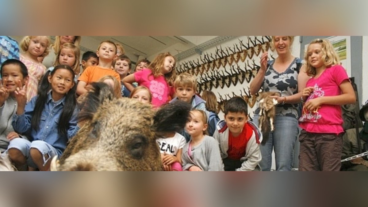 Klartext für Schüler „Ein Jäger tötet Tiere“