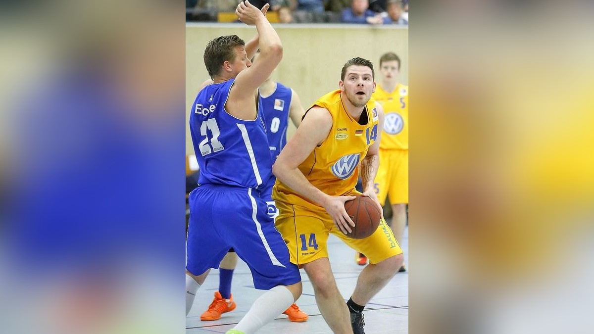 Schwelmer Baskets (gelb) - Giants TSV 1861 Nördlingen (blau) 97:76, 2. Basketball Bundesliga - 3. Playoffspiel Viertelfinale (ProB)