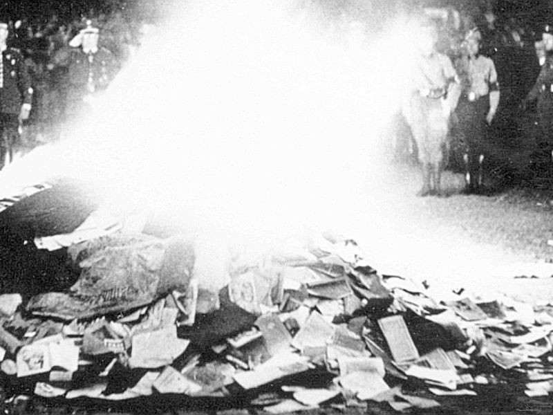 Studenten organisierten Bücherverbrennung im Dritten Reich