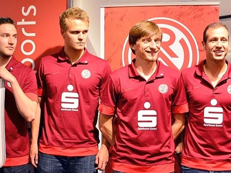 RotWeiss Essen sperrt PresseVertreter bei Mannschaftsfoto aus