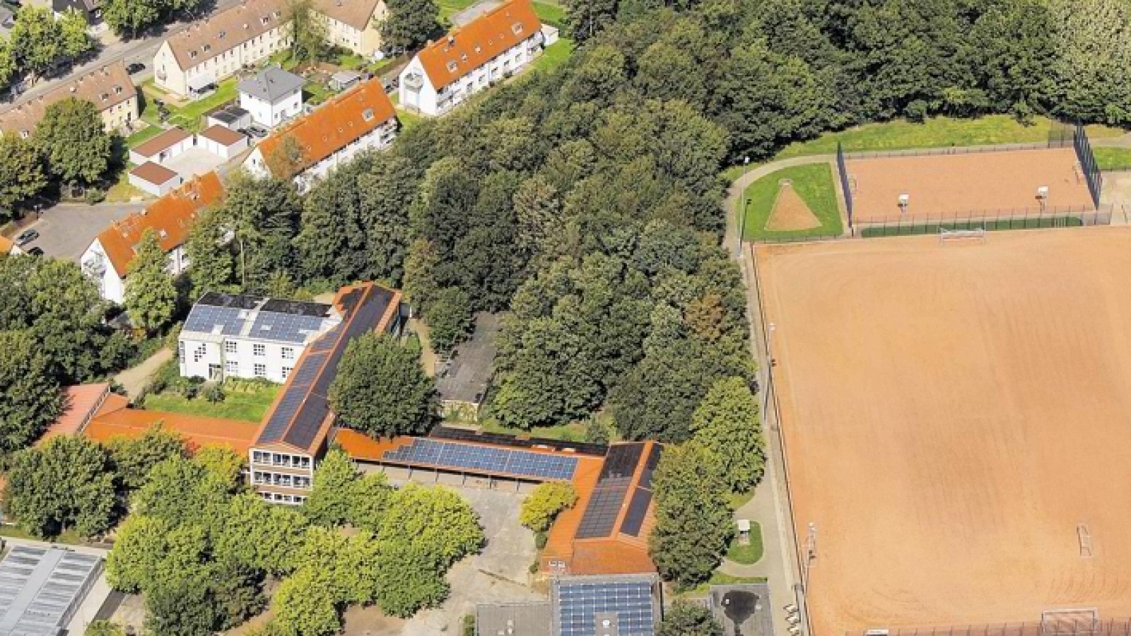 Baumarkt Stewes plant 25 Millionen Euro teuren Neubau auf Sportplatz in